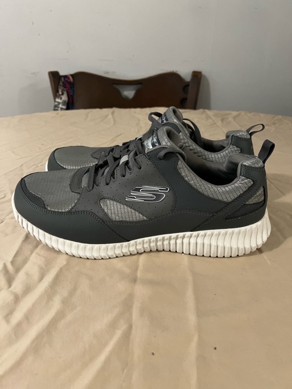 Skechers Men’s Dark Gray and White Lightweight Athletic Sneakers